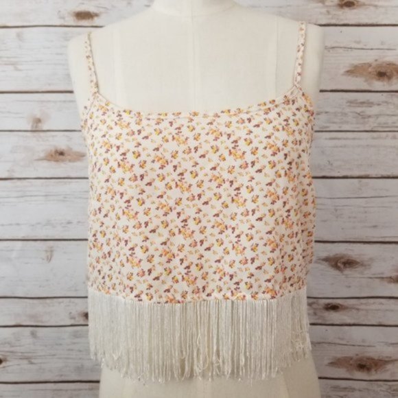 ⬇️⬇️ Charlotte Russe Fringe Tassel Crop Top XS - Picture 4 of 8